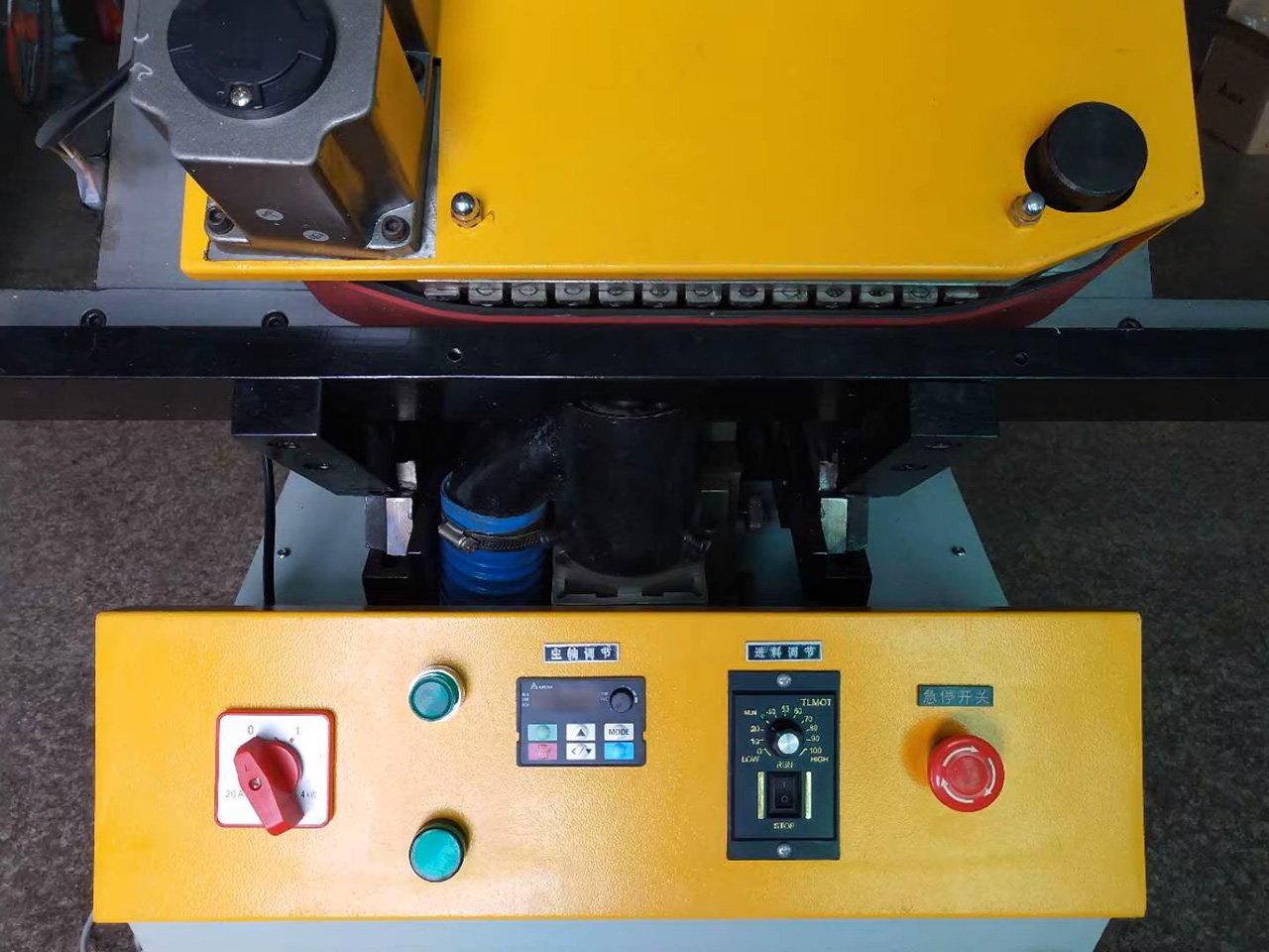 U-P2000V Acrylic Polisher High-Speed Spindle Close-up